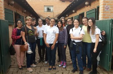 Alunas do Técnico em Hospedagem visitam o Haras Buona Fortuna